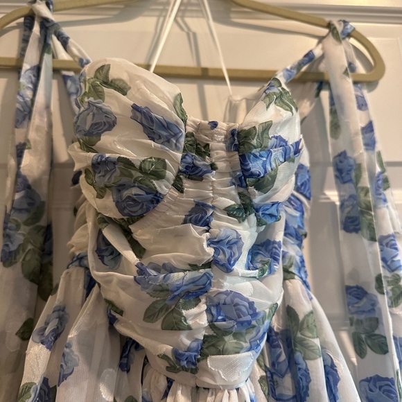 White Blue Floral Dress - NWOT - size large - Picture 3 of 5